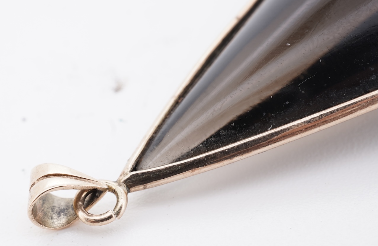 A yellow metal mounted pear shaped smoky quartz set drop pendant, overall 59mm.
